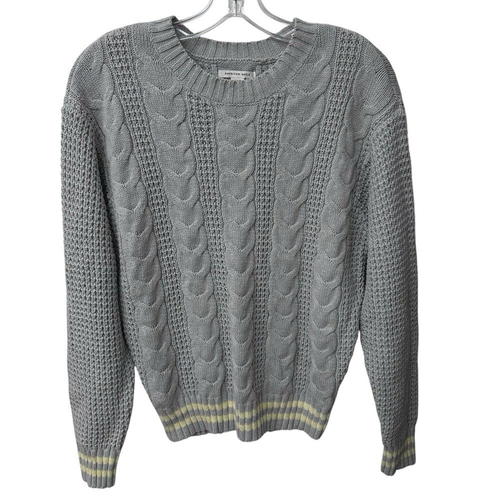 American Eagle Women's Size Small‎ Gray Cable Knit Sweater Crew Neck Fisherman
